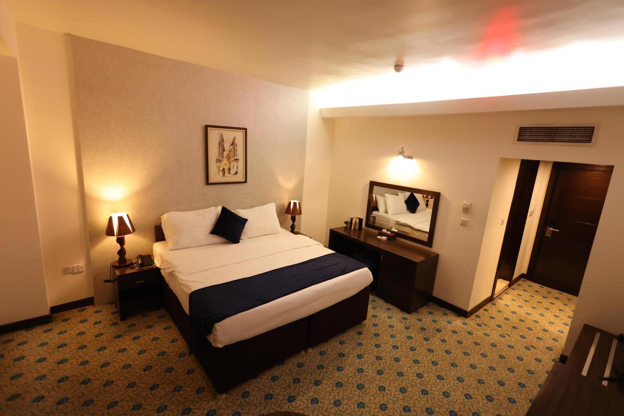 فندق بغداد Baghdad International Hotel Esterno foto